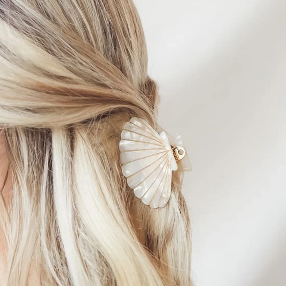 🚨FINAL SALE🚨 LULUS Ocean Oasis Pink and Ivory Marbled Shell Hair Clip Set - Picture 4 of 5